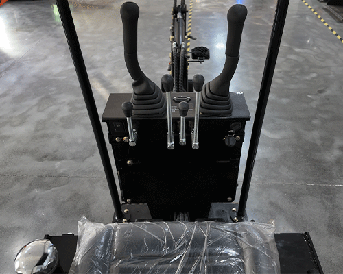 Piccolo escavatore da 1,2 tonnellate Piccolo escavatore da 1,2 tonnellate